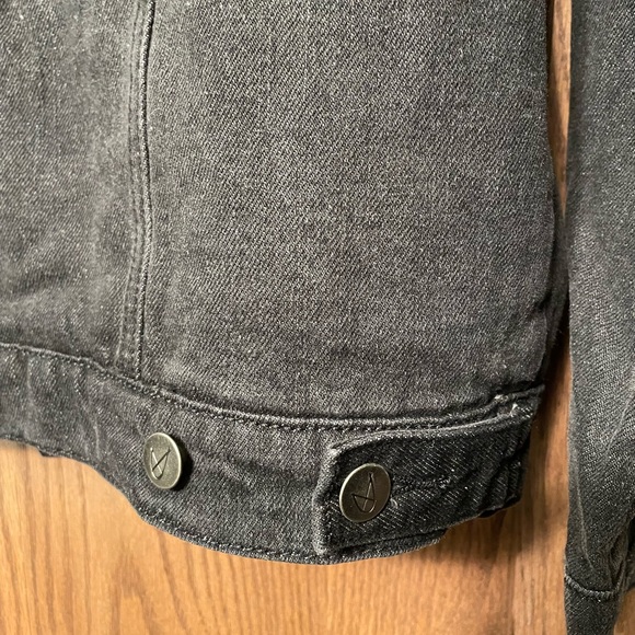 Mink Pink Faux fur lined faded black denim jacket - Picture 5 of 5